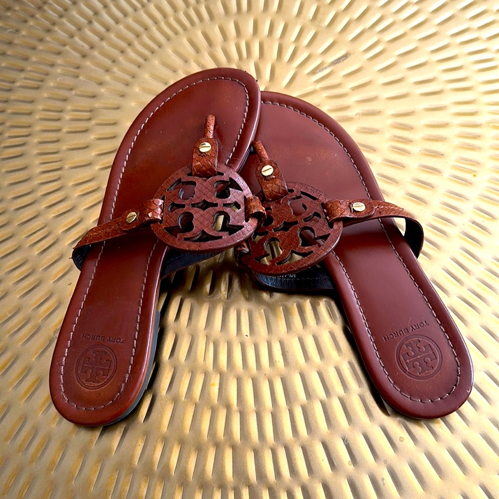 Brown leather Tory Burch flats